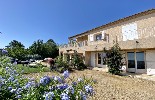 Villa-T5-La-Croix-Valmer-1200m2-terrain