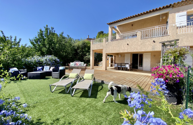 terrasse-couverte-villa-la-croix-valmer