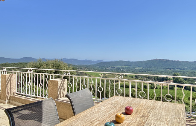 terrasse-vue-mer-méditerranée-golfe-de-saint-tropez-la-croix-valmer