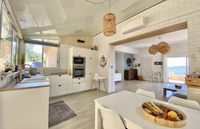 Zelfstandig appartement met ingerichte keuken - La Croix-Valmer