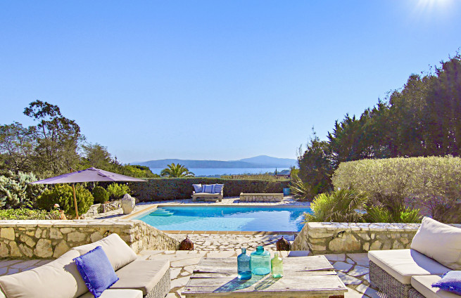 villa-luxe-vue-golfe-saint-tropez-a-vendre-grimaud