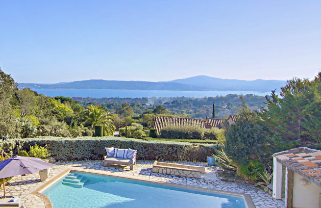 property-sea-view-near-beach-grimaud