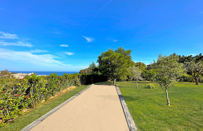 bowlingbaan-villa-veilig-rustig-landgoed-vlakbij-stranden-Sainte-Maxime