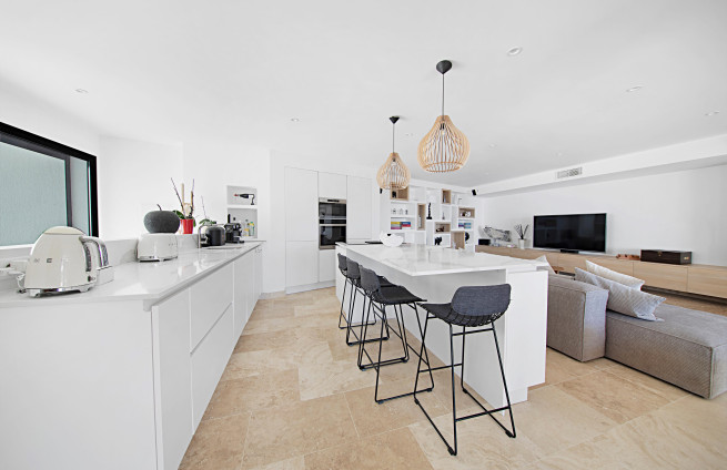 cuisine-equipee-premium-villa-contemporaine-issambres