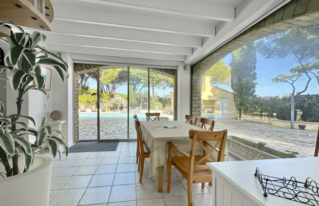 dining room/receptions - large, welcoming space