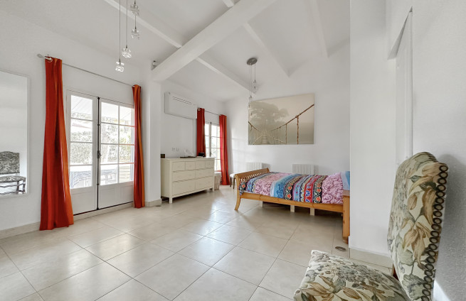 chambre-suite-parentale-dressing-villa-la-nartelle