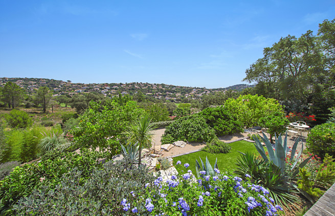 terrasse-jardin-villa-luxe-domaine-du-golf