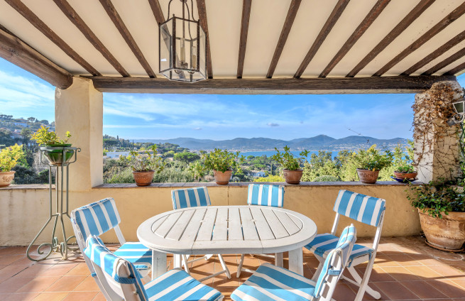 Te renoveren villa - Gassin - zeezicht - Saint-Tropez