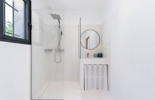 salle-de-douche-chambre-invites-grimaud