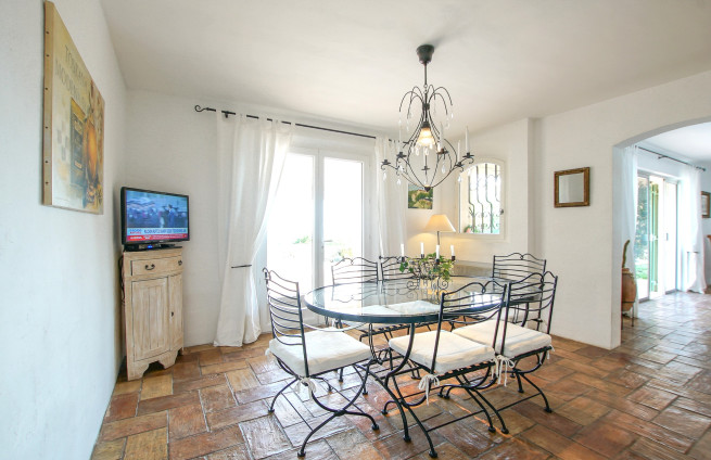 lichte eetkamer - villa Sainte-Maxime