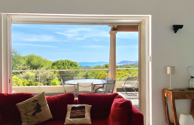 piscine-villa-vue-mer-la-croix-valmer