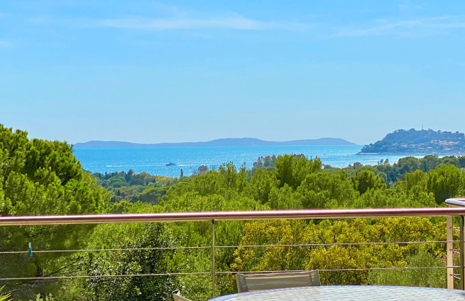 vue-imprenable-mer-mediterranee-villa-luxe