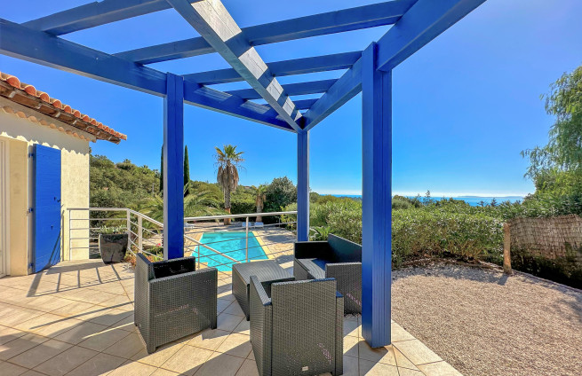 achat-maison-vacances-piscine-la-croix-valmer