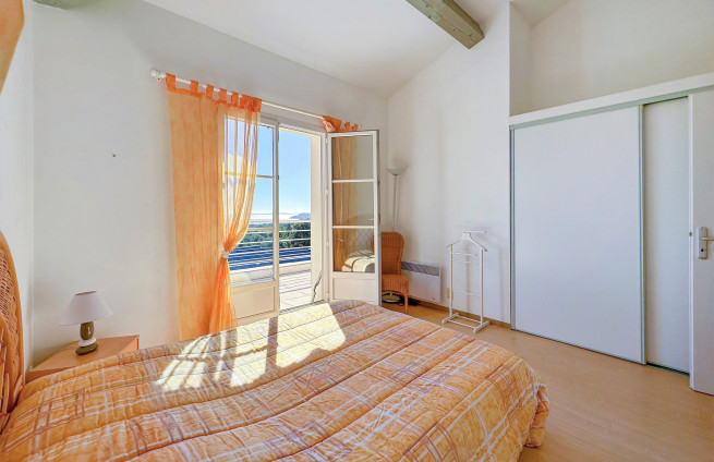 floor-sea-view-4-bedroom-la-croix-valmer