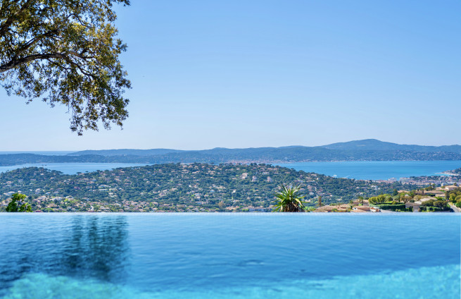 double-view-sea-gulf-of-saint-tropez-pool-golf-sainte-maxime