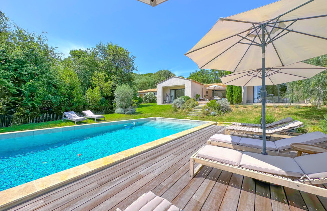 villa-architecte-matériaux-nobles-golfe-saint-tropez