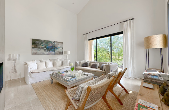 Villa for sale walking distance to Grimaud village's