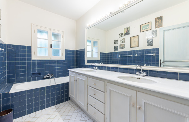 bathroom-provence-villa-mediterranee-gassin