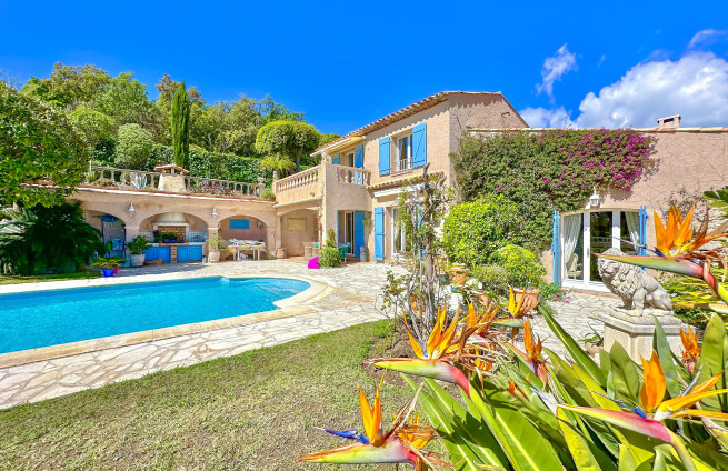 villa-bord-mer-sainte-maxime-var-provence