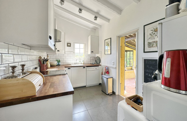 volledig uitgeruste keuken, overdekt terras, uitzicht op zee, La Croix-Valmer