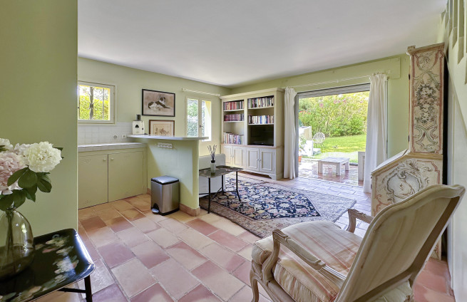 salon-dépendance-villa-la-croix-valmer