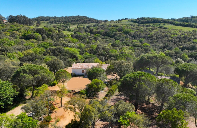 quiet house between La Croix-Valmer and Saint-Tropez