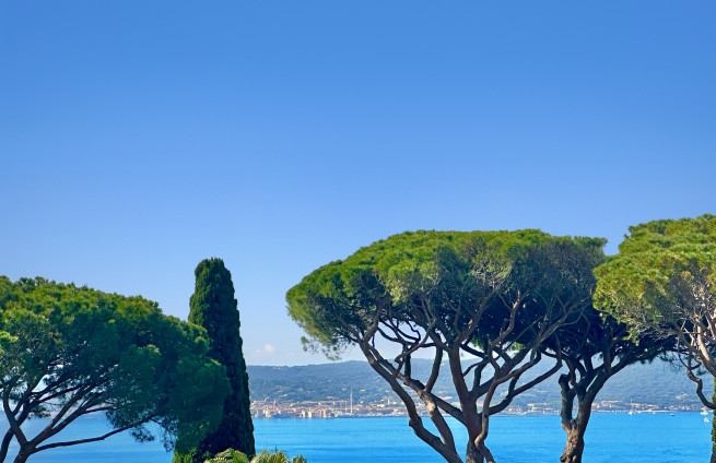 land-view-sea-semaphore-sainte-maxime