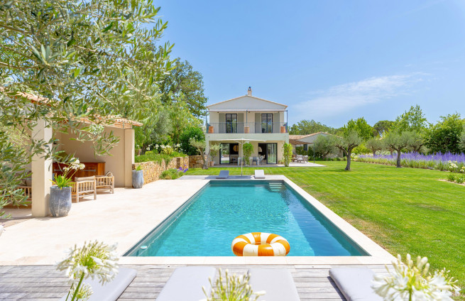 villa-proche-village-à-vendre-à-grimaud