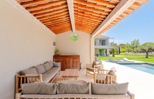 pool-house-mas-grimaud-proche-village