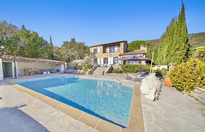 prestigious-property-secure-estate-beauvallon-bartole