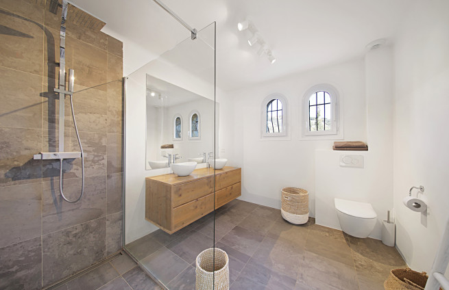 shower room master bedroom villa grimaud