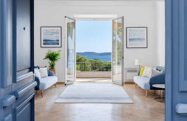 second-reception-guest-family-villa-ste-maxime