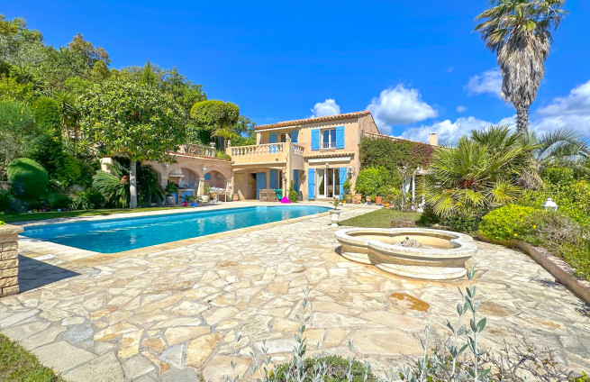 Provençaalse villa met zeezicht in Sainte-Maxime