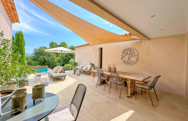 Moderne villa met terras op het zuiden - Villa Grimaud