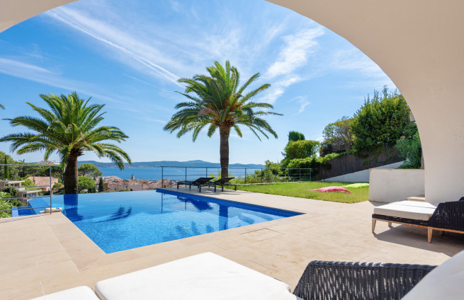 baignade-vue-mer-villa-luxe-semaphore