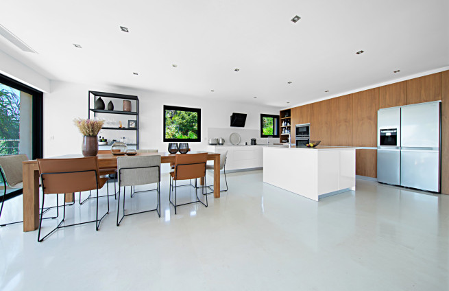 salle-a-manger-terrasse-vue-mer-sainte-maxime