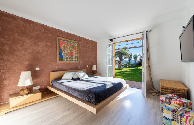 5-chambre-vue-mer-immobilier-la-croix-valmer