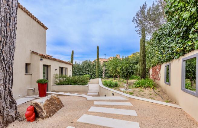 luxe-eigendom met eigen ingang