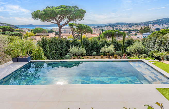 vue-mer-sainte-maxime-saint-tropez-depuis-terrasse