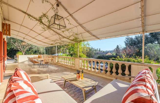pergola-tuin-boom-uitzicht-zwembad-var.