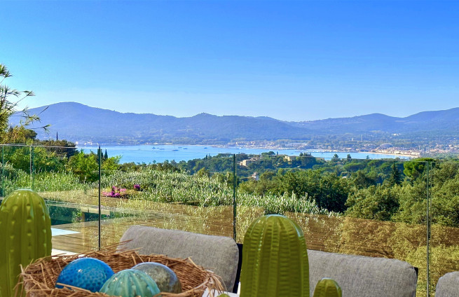 real estate with a view of the Gulf of Saint-Tropez
