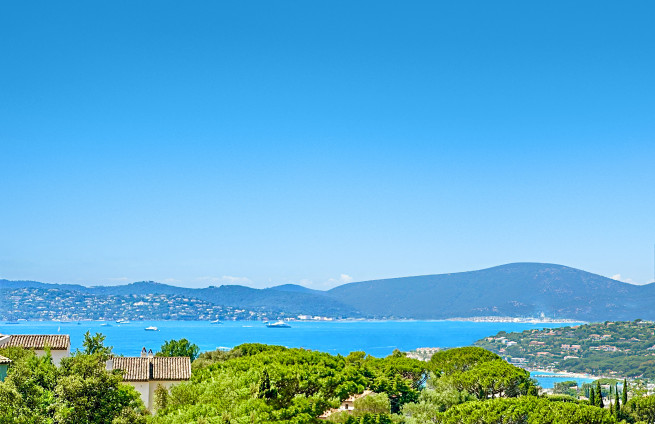 luxury contemporary villa with sea view in Sainte-Maxime