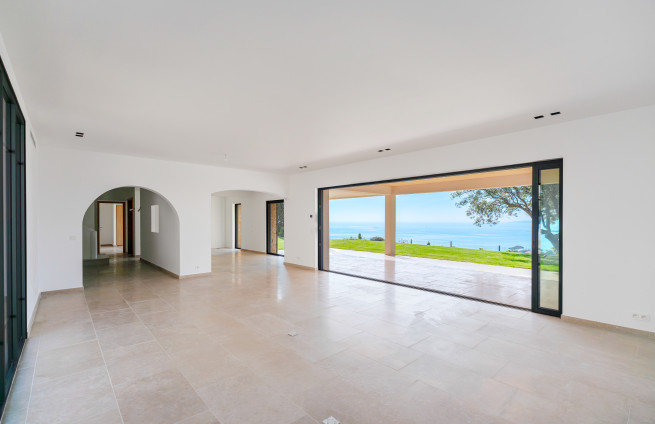 Séjour-vue-mer-Sainte-Maxime