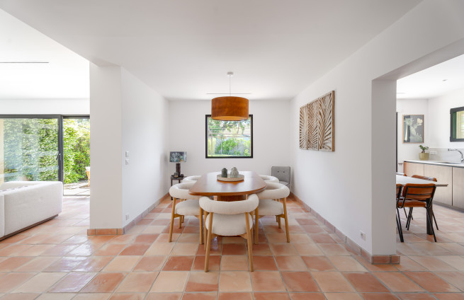 Minimalist decoration