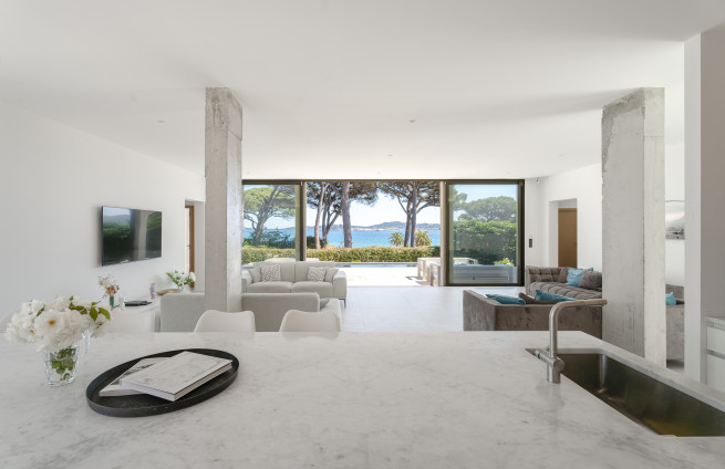 High-end, fully equipped kitchen with sea view - Grimaud