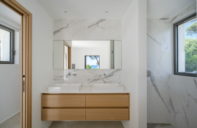 luxury private bathroom villa Grimaud