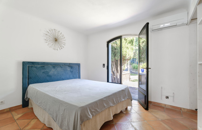 master suite-dressing room-bathroom-rooftop terrace