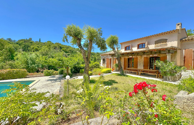 Provencal house in the La Croisette district, near the sea