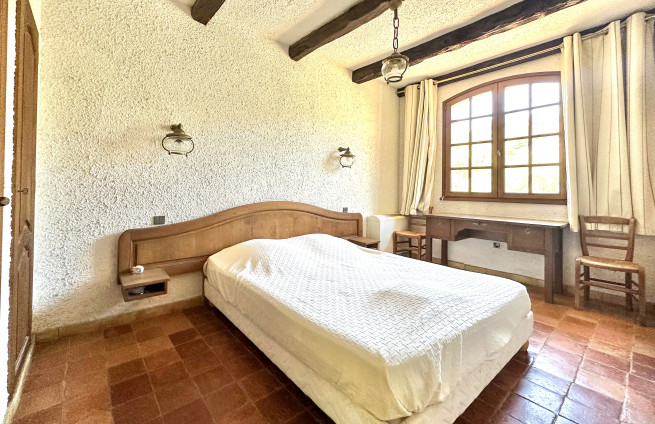 slaapkamer-suite-villa-vlakbij-het-strand-rustige-buurt