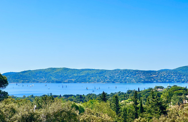 prestigious villa in Grimaud with sea view and south-facing exposure